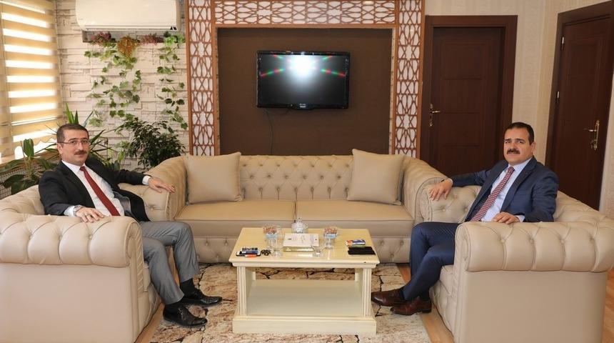 Vali Akbıyık&rsquo;tan Başsavcı &Ccedil;ınar&rsquo;a ziyaret