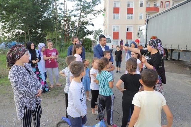 Başkan Doğan’a çocuklardan yoğun ilgi