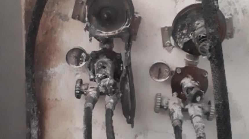 Elektrik kontağından çıkan yangın büyümeden söndürüldü