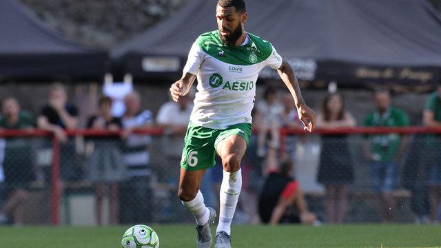 Damien Comolli Yann M'Vila için St. Etienne ile görüşmelere başladı