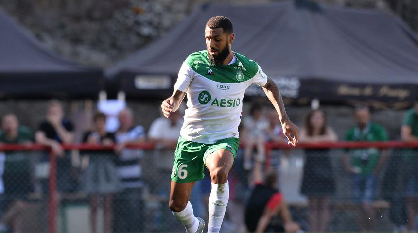 Damien Comolli Yann M'Vila için St. Etienne ile görüşmelere başladı
