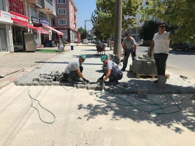 Ergene’de kilit parke taş ve kaldırım çalışmaları sürüyor