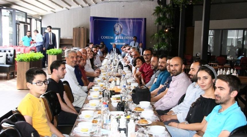 Başkan Aşgın gazetecilerle buluştu