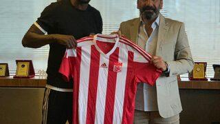Demir Grup Sivasspor Mustapha Yatabare ile 2 yıllık sözleşme imzaladı
