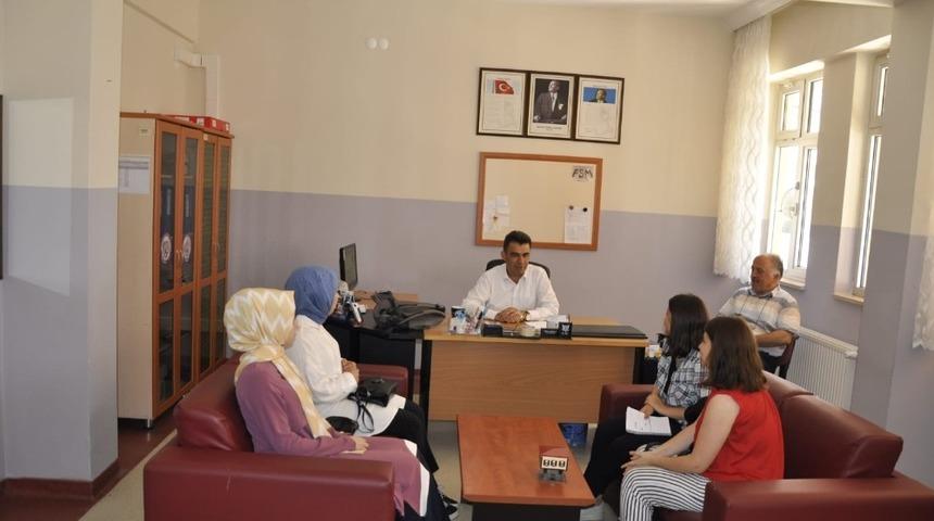 İl&ccedil;e Milli Eğitim M&uuml;d&uuml;r&uuml; G&uuml;m&uuml;ş&rsquo;ten Tercih Danışmanları Komisyonlarına ziy&acirc;ret