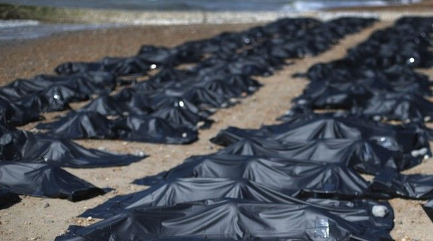 Meksika&rsquo;da bir evin bah&ccedil;esinde 21 ceset bulundu