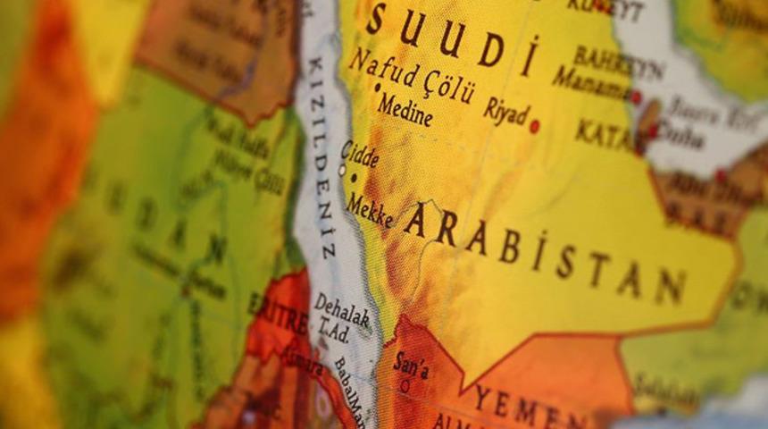 Husilerden Suudi Arabistan'daki hava üssüne saldırı