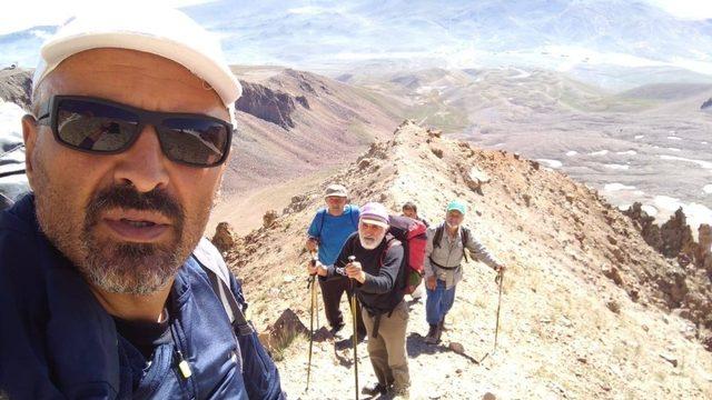 Dağcılar Kıbrıs Barış Harekatı Yıl Dönümünde Erciyes’e Tırmandı