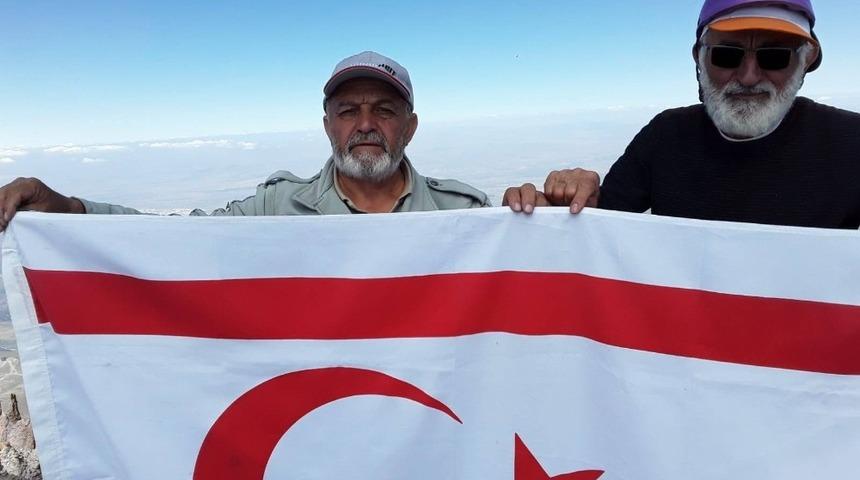 Dağcılar Kıbrıs Barış Harekatı Yıl Dönümünde Erciyes’e Tırmandı