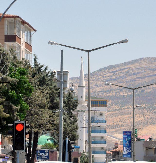 Motosiklet sürücülerine MOBESE'den kask denetimi