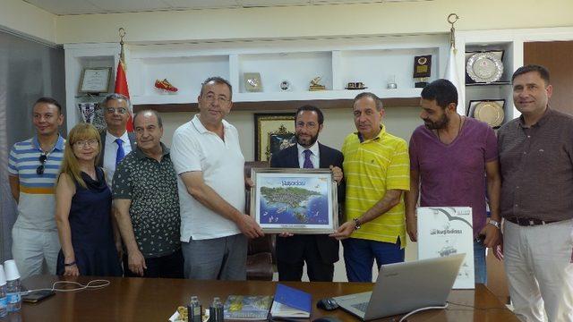 İtalya’nın İzmir Konsolosu, Kuşadası Ticaret Odası’nı ziyaret etti