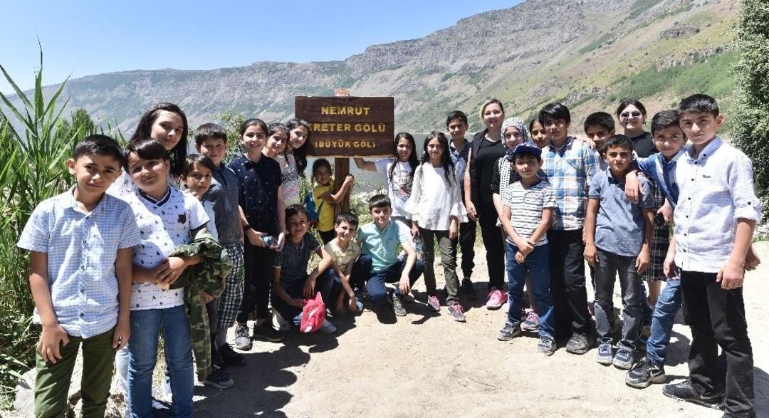 Nemrut Dağı&rsquo;nda masallarla doğa eğitimi