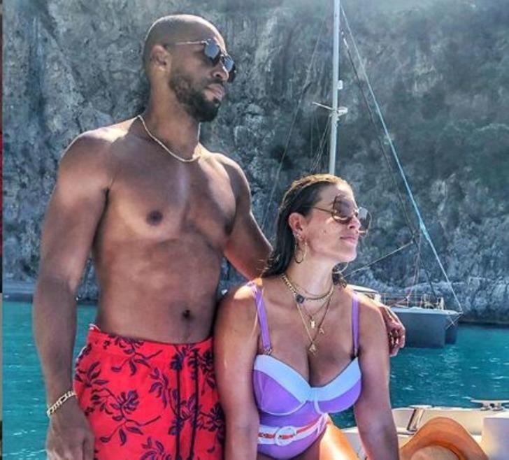 Kıvrımlı model Ashley Graham tatilde!  G5