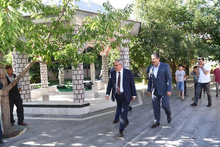 Başkan Asya, Vali Gündüzöz’ü belediye projeleri hakkında bilgilendirdi G2