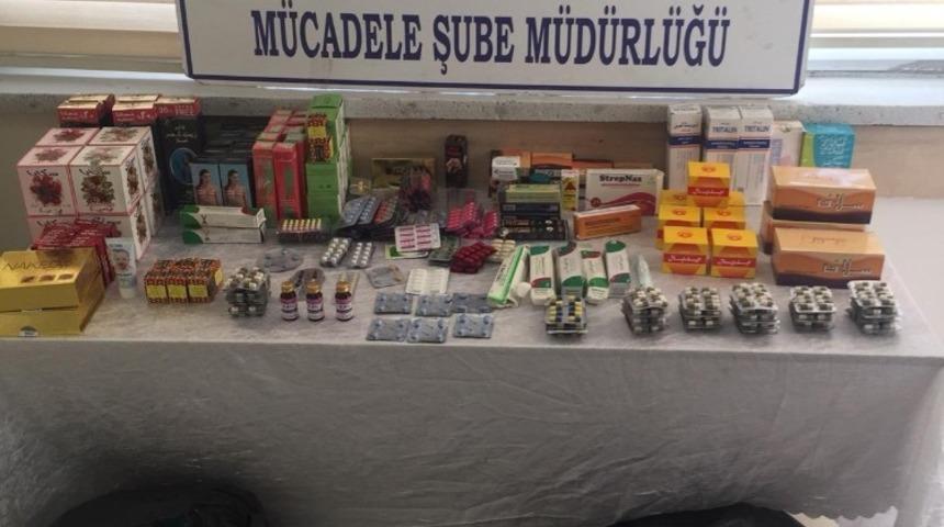 Giyim mağazasında cinsel i&ccedil;erikli hap ele ge&ccedil;irildi