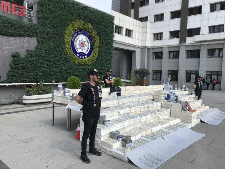 Tarihi operasyonda ele geçirilen 271 milyon dolar sergilendi G4