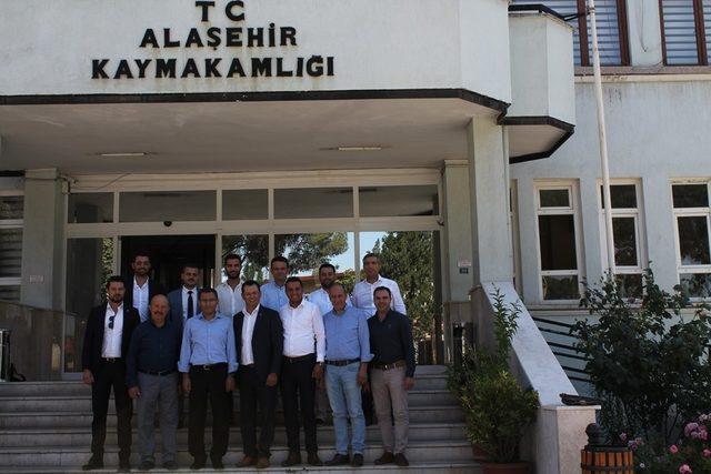 Genç girişimciler Alaşehir’de projelerini anlattı