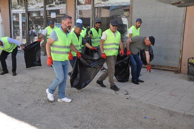 Yüksekova Belediyesinden temizlik kampanyası