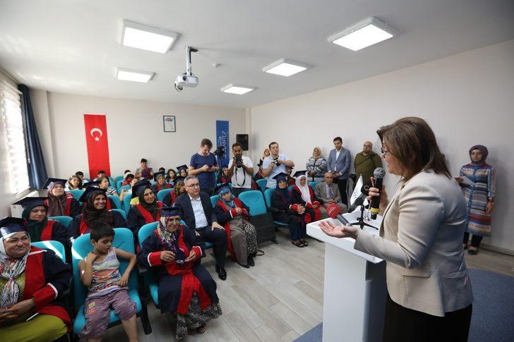 Yetim Koordinasyon Merkezi okuma-yazma öğretim kursu tamamlandı G3