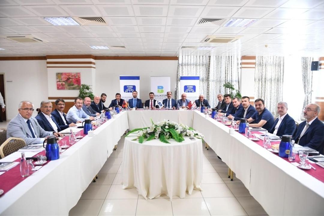 T&uuml;rk d&uuml;nyası Balıkesir&rsquo;de buluştu