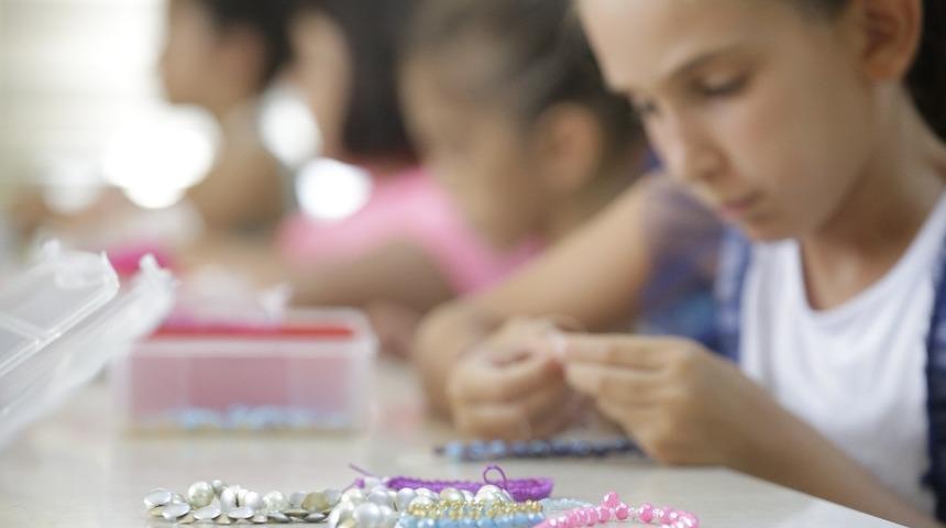 B&uuml;y&uuml;kşehirden &ccedil;ocuklara  takı tasarım kursu