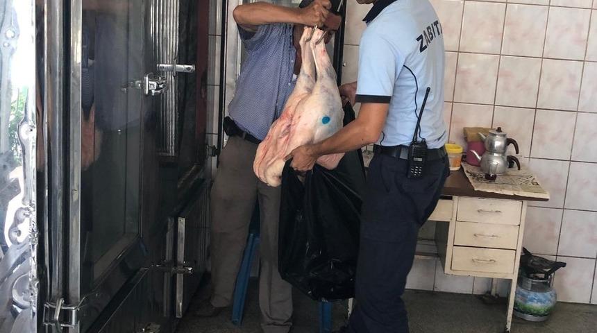 Tarsus’ta 113 kilo sahte mühürlü et ele geçirildi