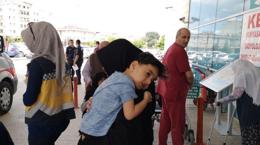 Çocuğun boğazına takılan madeni para hastanede çıkarıldı