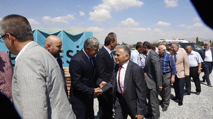 MHP Kayseri Milletvekili Baki Ersoy, "B&uuml;y&uuml;kkılı&ccedil; Kayseri i&ccedil;in bir şans"