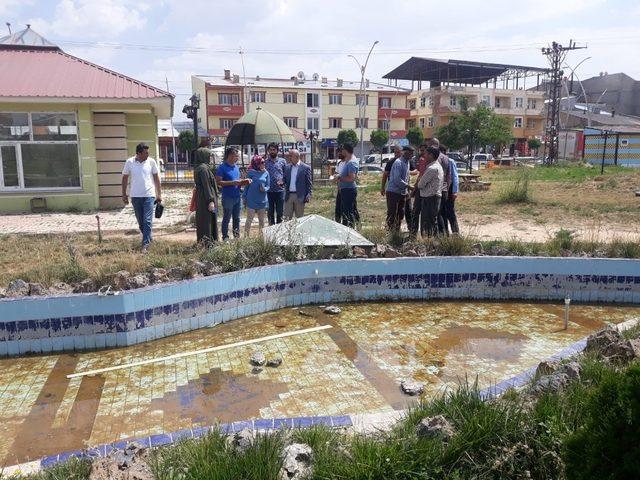 Çaldıran Belediyesinden park yenileme çalışması