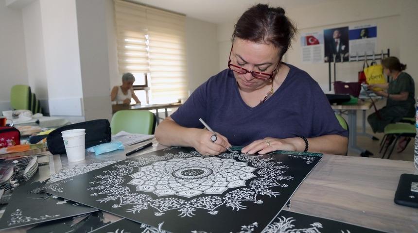 Çankaya’nın kağıt rölyef ustaları