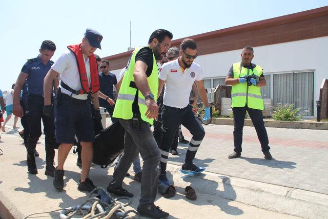 Alanya'da denizde erkek cesedi bulundu