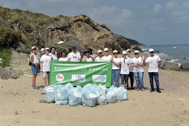 Şile Kumbaba Sahili’ndeki plastikler toplandı