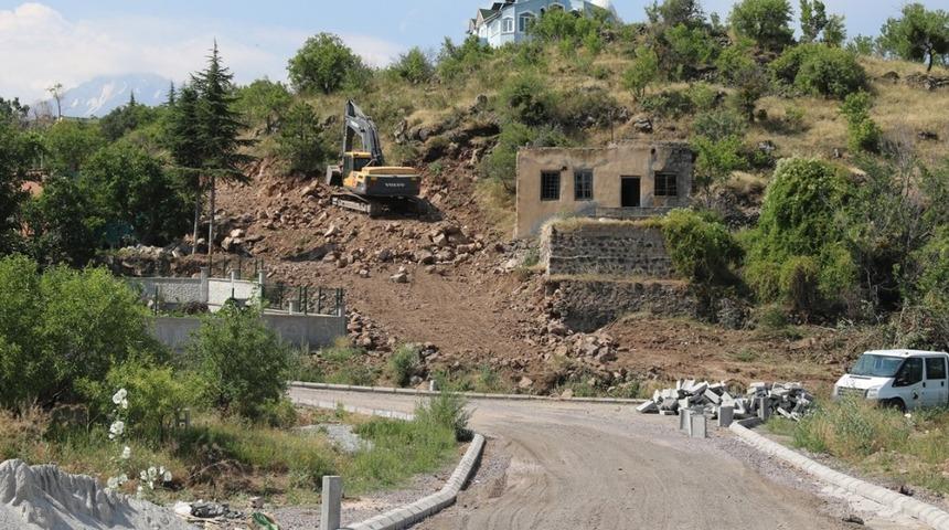 Hacılar&rsquo;da ulaşım ağı modernleşiyor