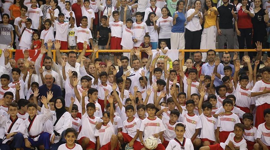 Y&uuml;reğir Belediyesi Yaz Spor Okuluna yoğun ilgi