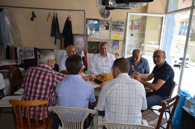 Başkan Altun esnaf sofrasına konuk oldu