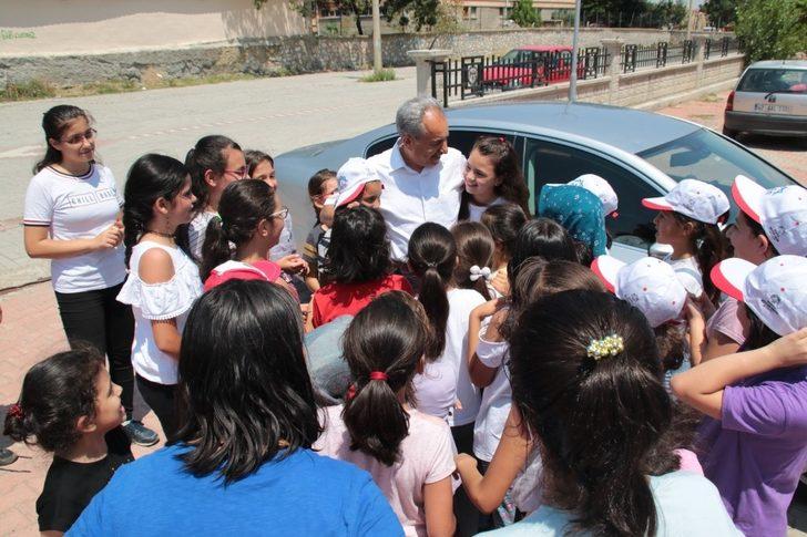 Başkan Akkaya Genç KOMEK Yaz Okullarını ziyaret etti G5