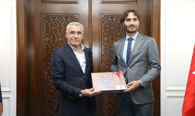 Hamit Altıntop ve Tolunay Kafkas’tan Battalgazi ziyareti