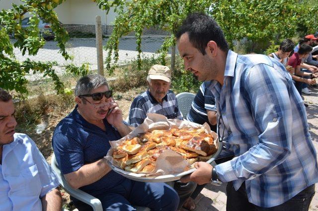 Başkan Özkan Altun Vatandaşları Mutlu Gününde Yalnız Bırakmıyor