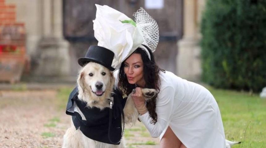 220 ilişkide mutluluğu bulamadı, k&ouml;peğiyle evleniyor!