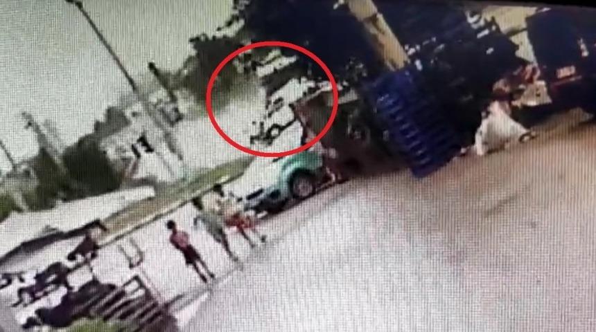 3 kişinin öldüğü kaza kamerada