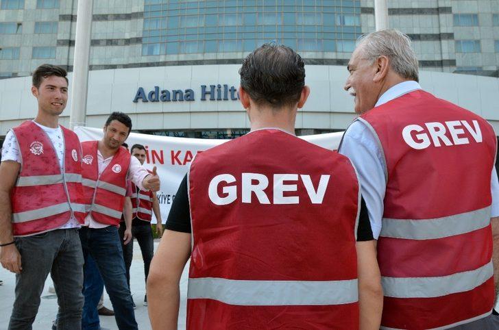 Adana’da otel işçileri grevde G2