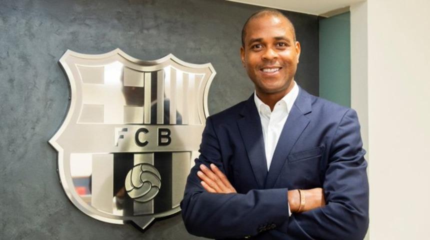 Patrick Kluivert Barcelona altyapısının futbol direkt&ouml;r&uuml; oldu