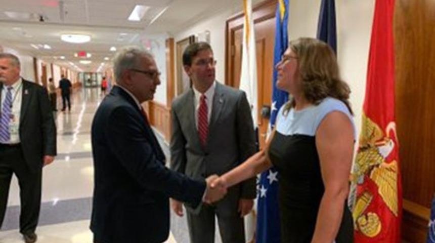 ABD&rsquo;nin yeni Savunma Bakanı Esper yemin etti