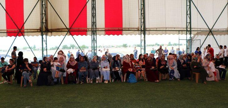 Çocuklar kaleci oldu, belediye başkanı penaltı attı G4