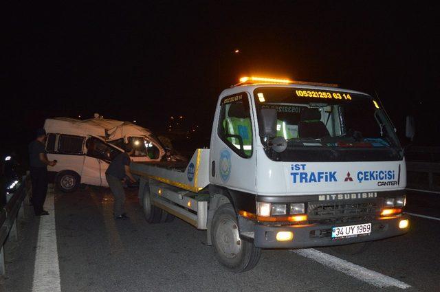 Hasdal - Okmeydanı Bağlantı yolunda kaza:  3 yaralı