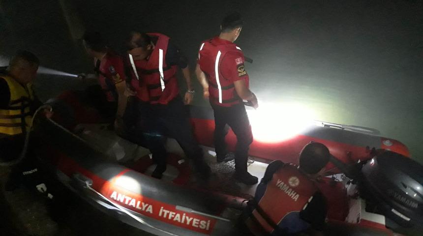 Manavgat Irmağı'na giren genç kayboldu