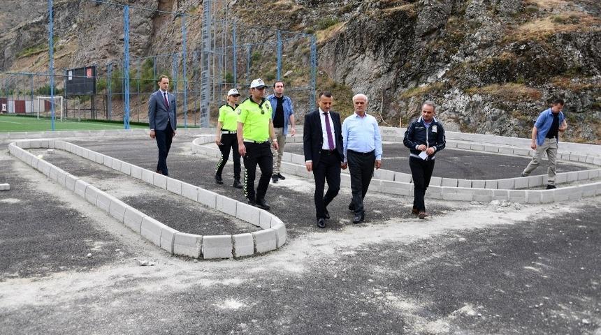 Trafik &ccedil;ocuk eğitim parkında &ccedil;alışmalar s&uuml;r&uuml;yor