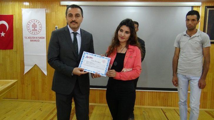 Kars’ta turizmciler sertifikalarını aldı G4