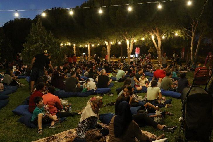 Akhisar Gölet’te açık hava sinema geceleri bir başka güzel G2