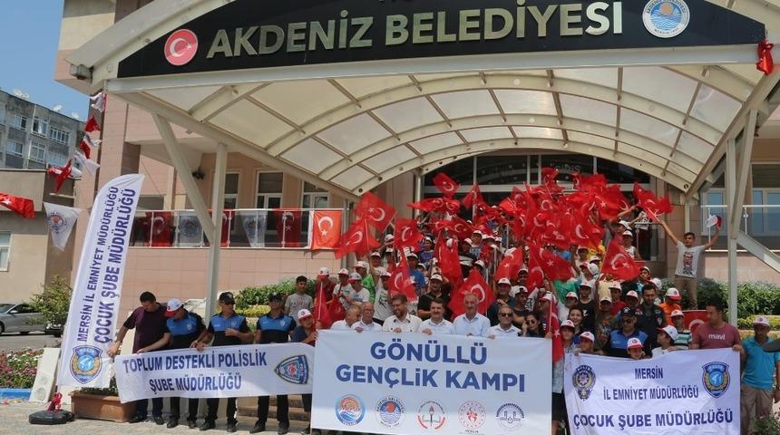 Akdenizli çocuklar Silifke kampına uğurlandı